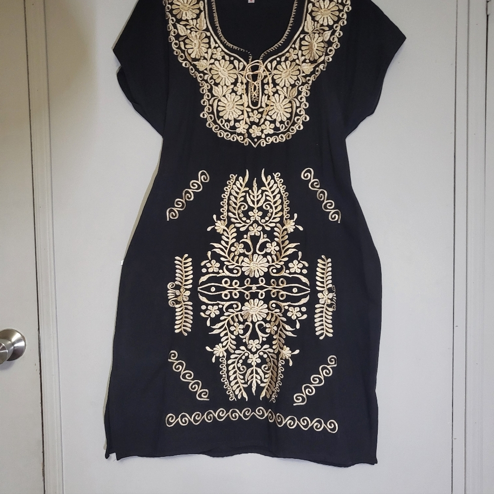 Mexican Elegant Black and Gold Embroidered Midi Dress - Picture 12 of 15